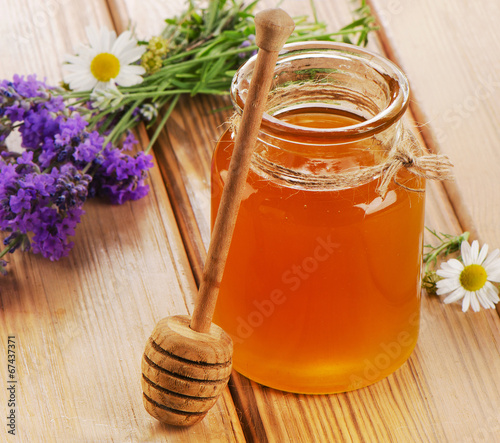 Naklejka dekoracyjna Glass jar of honey