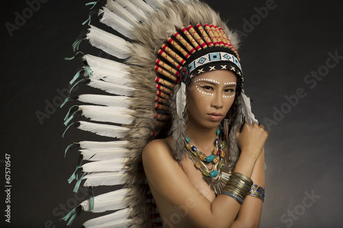 Naklejka na drzwi Native American Indian Headdress and Face Paint