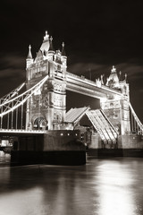 Wall Mural - Tower Bridge London