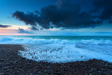 Wall Mural - ocean waves in dusk