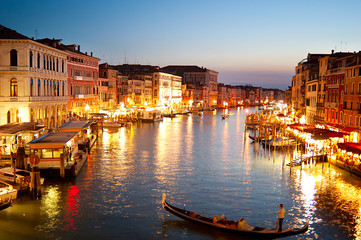 Fototapete - Venice at dusk