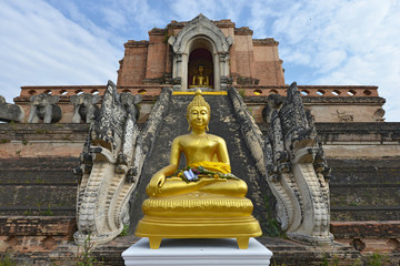 Wall Mural - Wat Chedi Luang, Chiang Mai, Tailandia