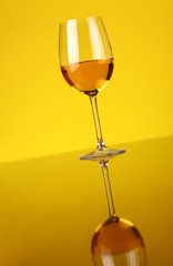 Poster - Glass of white wine