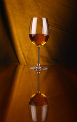 Poster - Glass of white wine