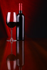 Poster - Glass of red wine