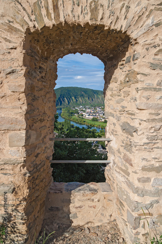 Naklejka na drzwi river view from the window of an old fortress