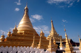 Fototapeta Most - Golden Pagoda in Sanda Muni Paya in Myanmar.