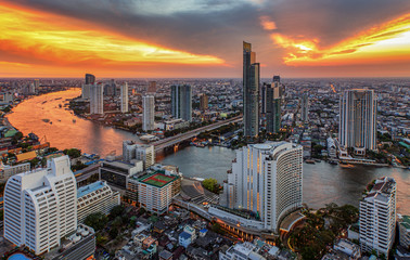 Canvas Print - Landscape of River in Bangkok city