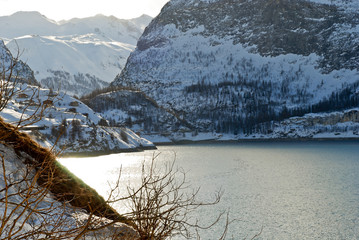 Wall Mural - coastline of Lake Lac du Chevril in winter, France