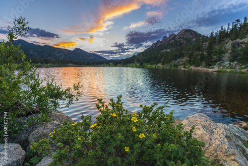 Fototapeta dla dzieci Lilly Lake at Sunset - Colorado