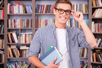 Canvas Print - Student in library.