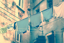 Vintage Wash Laundry Hanging
