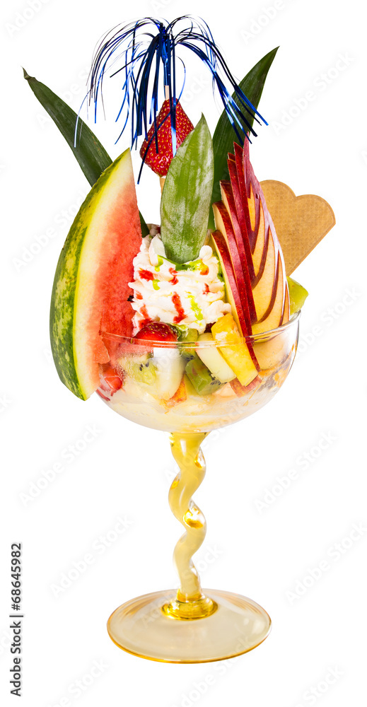 Eisbecher mit Obst - Obstbecher groß Stock Photo