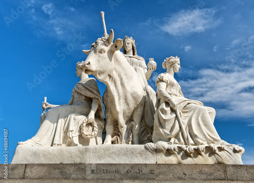 Fotografia, Obraz Stone Statue of Prince Albert Memorial in London