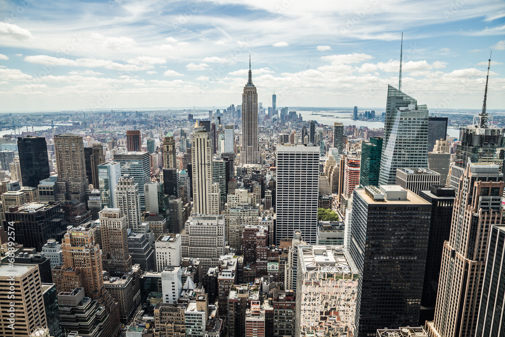 New York City Manhattan midtown buildings skyline view - obrazy, fototapety, plakaty 