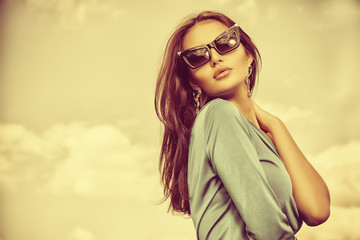 Canvas Print - pin-up sunglasses