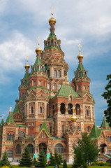 Fototapete - Sts Peter and Paul cathedral, Petergof, St Petersburg, Russia