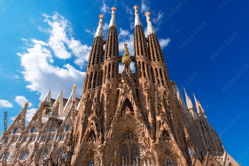 Temple Expiatori de la Sagrada Familia - Barcelona Spain - obrazy, fototapety, plakaty 