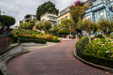 Fototapeta Na drzwi - Lombard Street in San Francisco