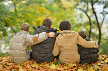 Sticker - Family in autumn park