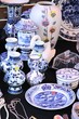 Delfter Keramik auf einem Flohmarkt