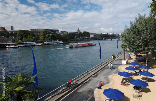 Quai De Seine à Paris Plage Buy This Stock Photo And