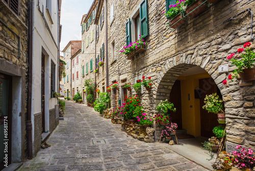 Obraz w ramie Italian street in a small provincial town of Tuscan