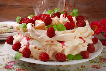 Wall Mural - pavlova cake with raspberries