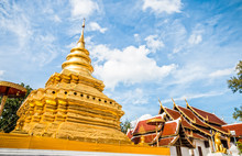 Golden Pagoda  Wat Prathat Srijomthong Chiangmai Thailand