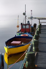 Fotomurali - Morze,  łódż rybacka w małym porcie