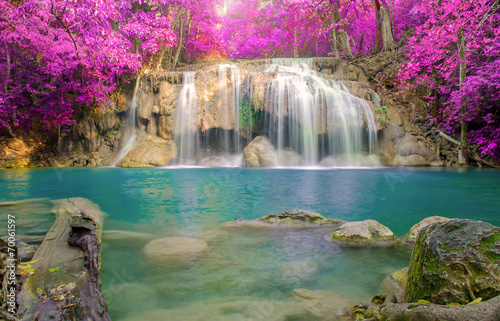 Naklejka dekoracyjna Waterfall in Deep forest at Erawan waterfall National Park