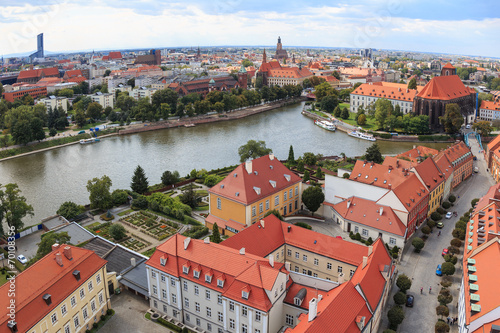 Naklejka dekoracyjna Wroclaw, view from cathedral tower towards Odra and old town