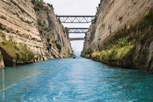 Fotografie, Obraz Durchfahrt durch die Meerenge am Kanal von Korinth
