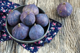 Fototapeta Kuchnia - Fresh figs