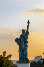 Paris Statue Of Liberty