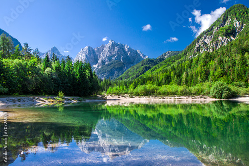 dolina-w-parku-narodowym-triglav-alpy-julijskie-slowenia