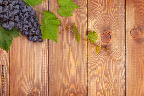 Naklejka nad blat kuchenny Bunch of red grapes