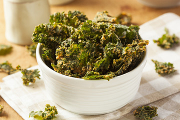 Canvas Print - Homemade Green Kale Chips