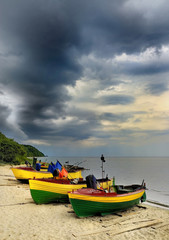 Fototapete - Krajobraz Morski, morze, łodzie rybackie na plaży