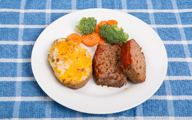 Wall Mural - Home Made Meatloaf with Potato and Vegetables