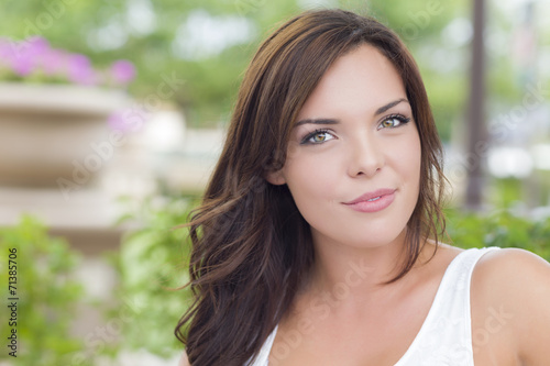 Fotografía Pretty Mixed Race Girl Portrait Outdoors