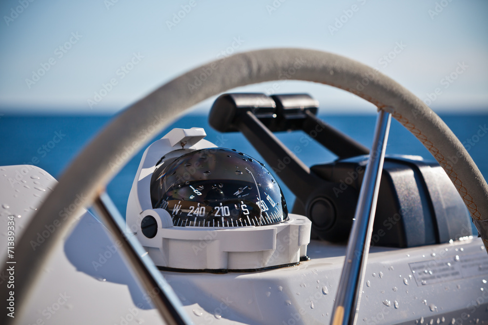 Sailing yacht control wheel and implement - obrazy, fototapety, plakaty 