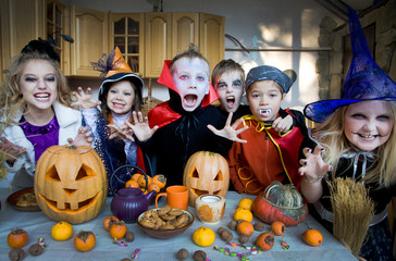 kids on halloween