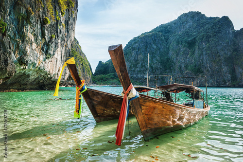 Fotografie, Obraz Boats at sea against the rocks in Thailand