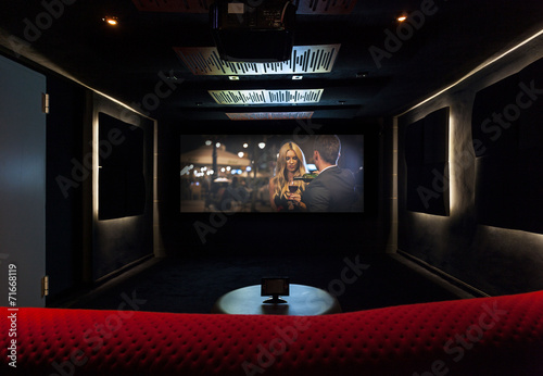 Zdjęcie XXL Prywatne kino w nowoczesnym domu