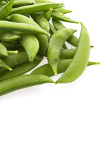 Canvas Print - garden pea isolated on white background