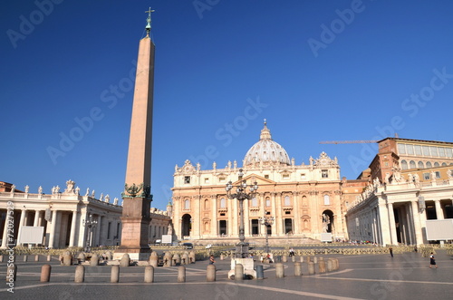 Zdjęcie XXL Turyści na Placu Św. Piotra w Rzymie