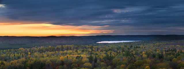 Wall Mural - Fall sunset in wilderness