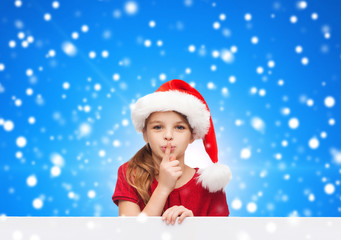 Canvas Print - smiling little girl in santa helper hat