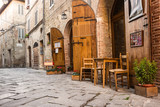 Fototapeta  - Tipico ristorante italiano nel vicolo storico